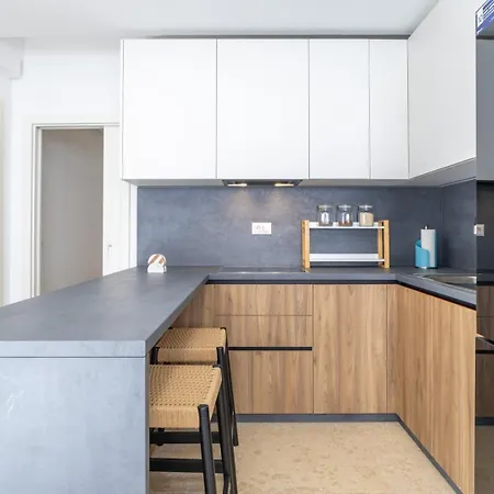Two-bedroom Viktoria Apartment Porec