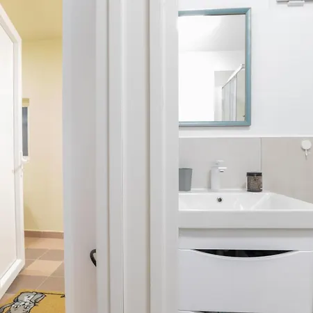 Two-bedroom Viktoria Apartment Porec